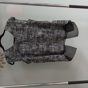 Banana Republic blouse open back black an white medium
